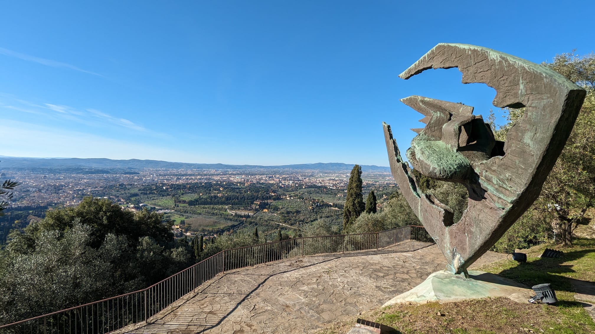 Fig. 4 - Il monumento Slancio verso l’infinito di Marcello Guasti 