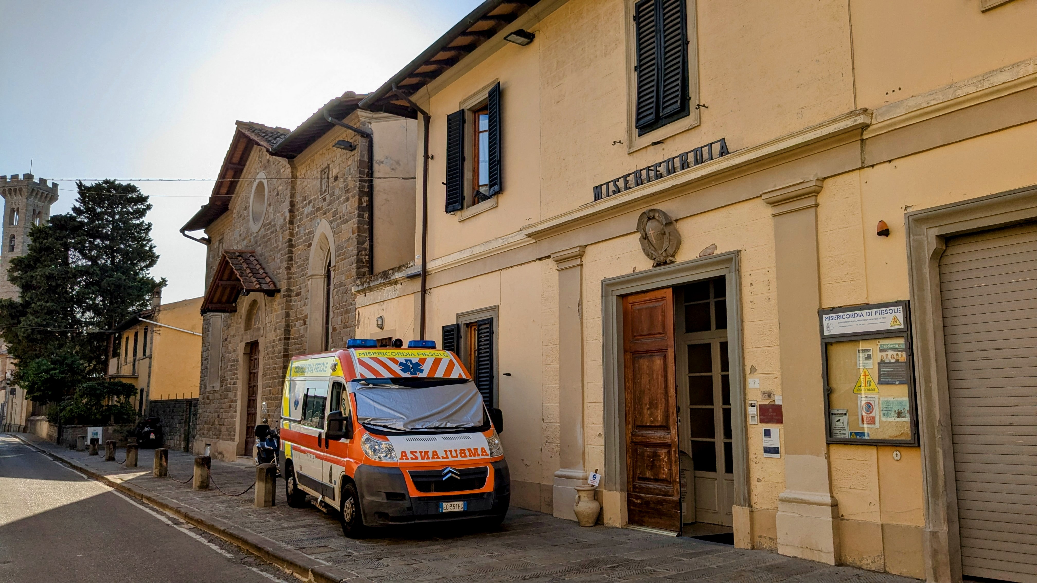 Figura 3 - La Misericordia di Fiesole oggi, con l’oratorio di San Carlo Borromeo 